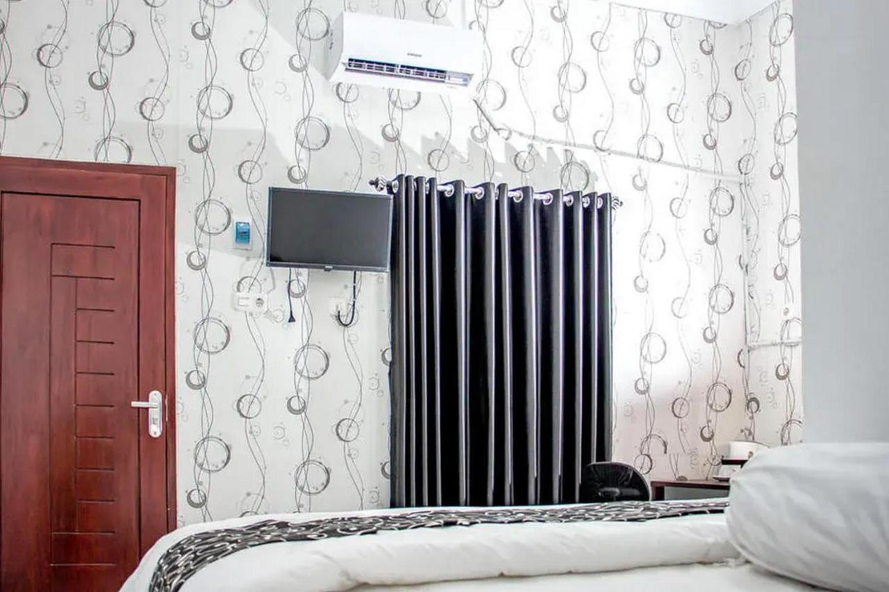 Samar Wulu Guest House Syariah Mitra Reddoorz Near Ketapang Ketapang  Exteriér fotografie