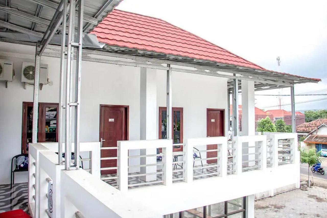 Samar Wulu Guest House Syariah Mitra Reddoorz Near Ketapang Ketapang  Exteriér fotografie