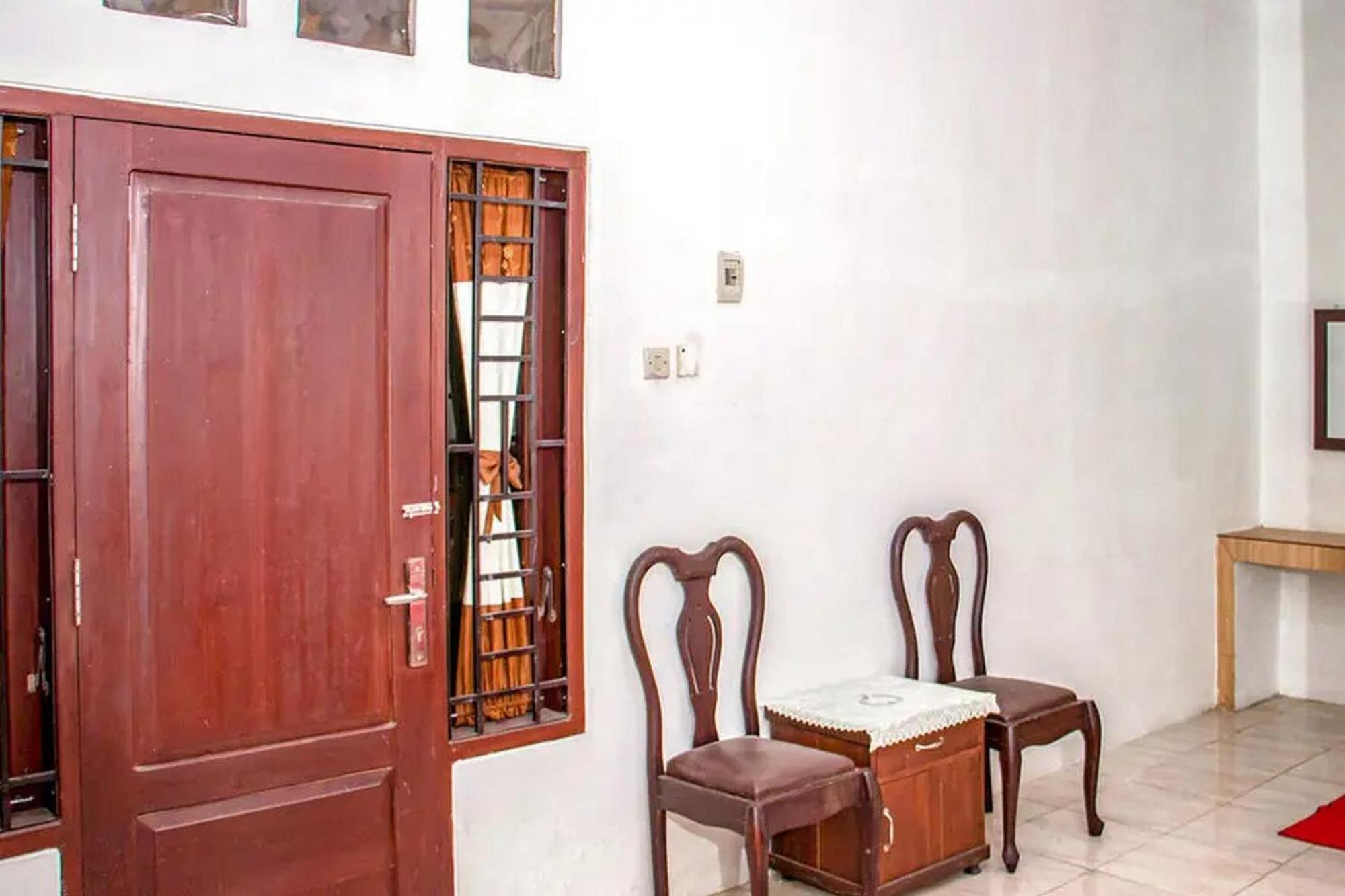 Samar Wulu Guest House Syariah Mitra Reddoorz Near Ketapang Ketapang  Exteriér fotografie