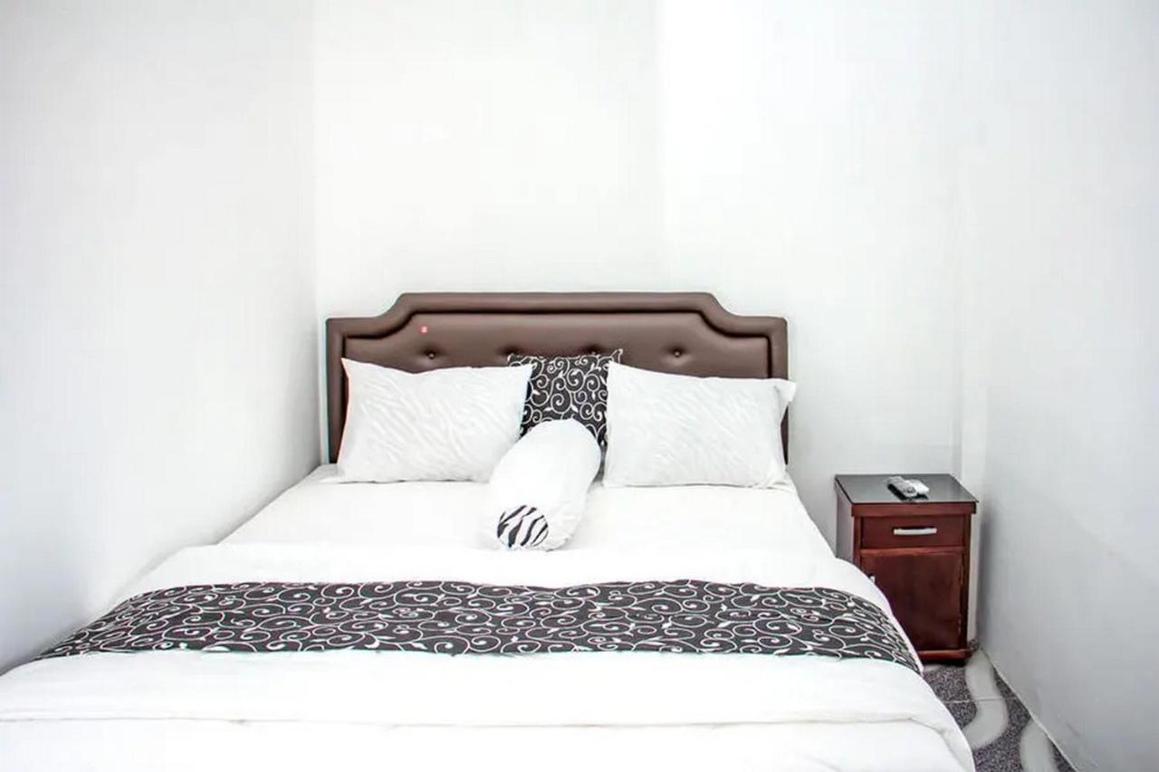 Samar Wulu Guest House Syariah Mitra Reddoorz Near Ketapang Ketapang  Exteriér fotografie